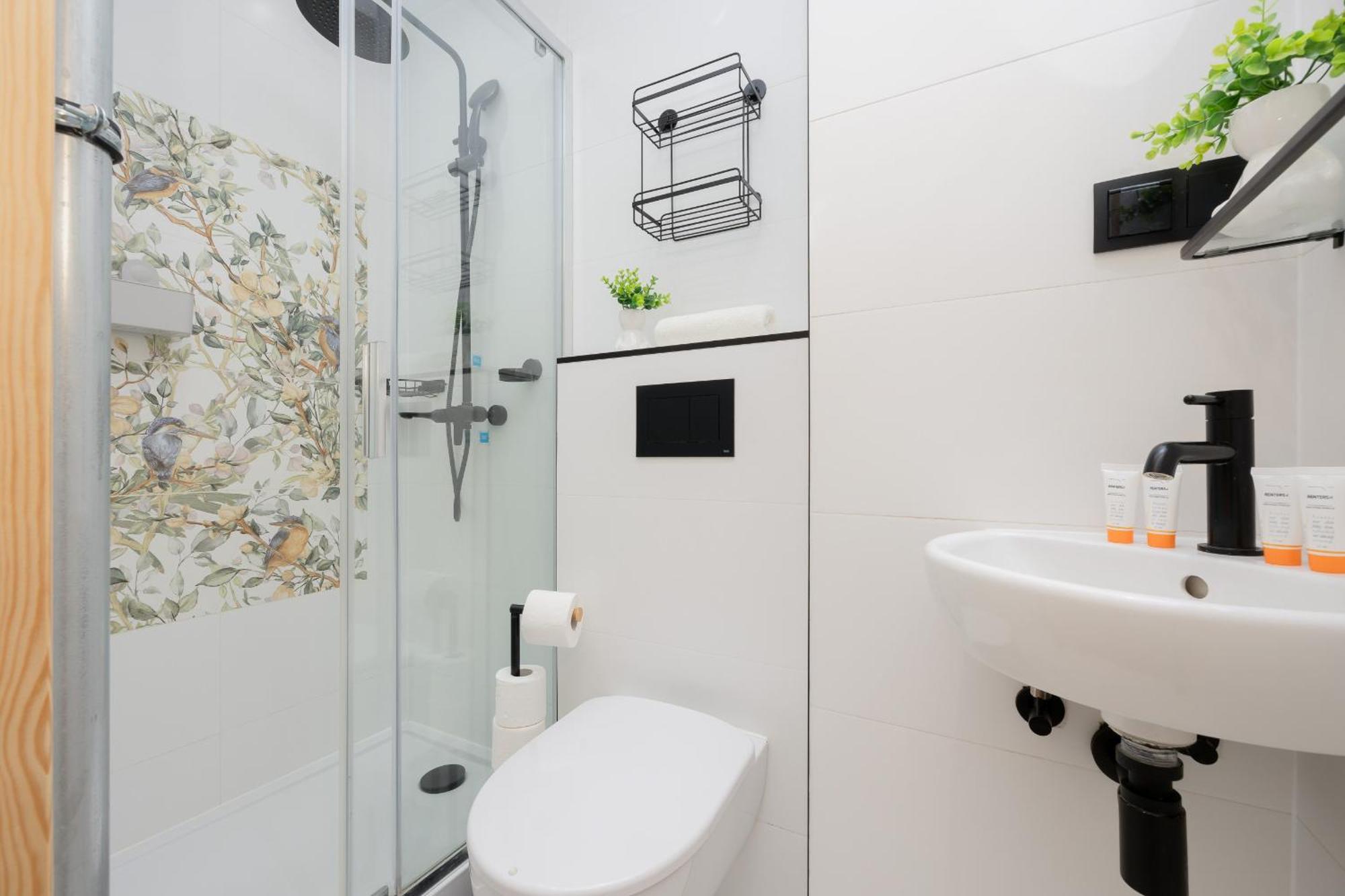 Spacious Apartment For 6 People Near The Old Town By Noclegi Renters Варшава Екстериор снимка