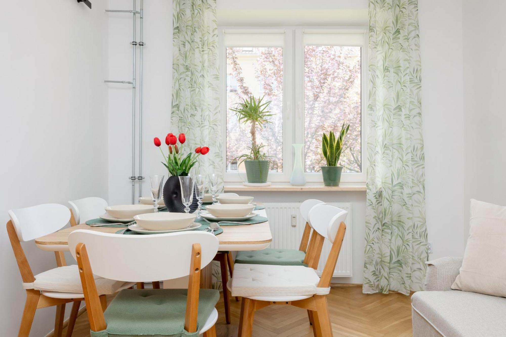 Spacious Apartment For 6 People Near The Old Town By Noclegi Renters Варшава Екстериор снимка