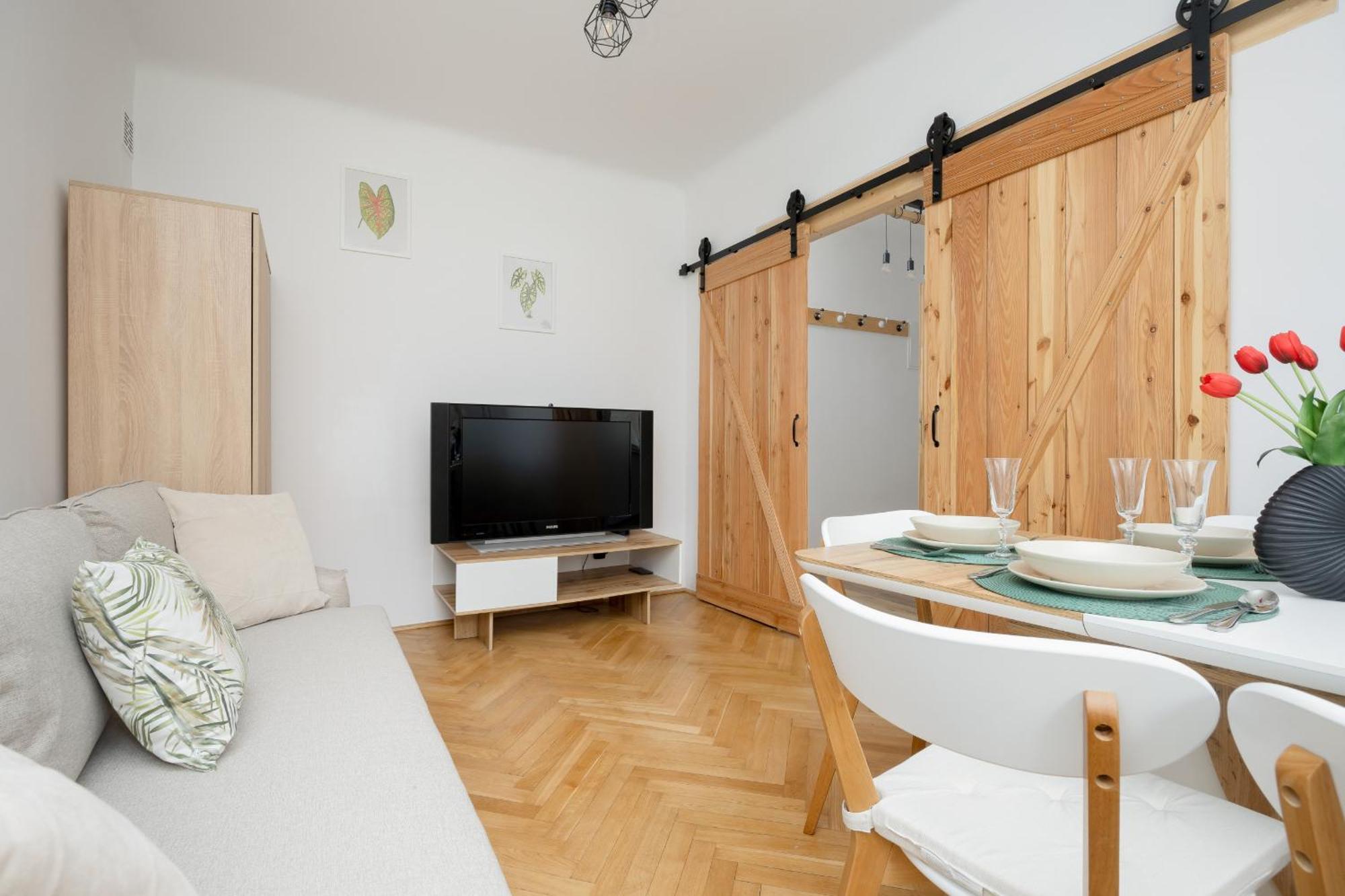 Spacious Apartment For 6 People Near The Old Town By Noclegi Renters Варшава Екстериор снимка